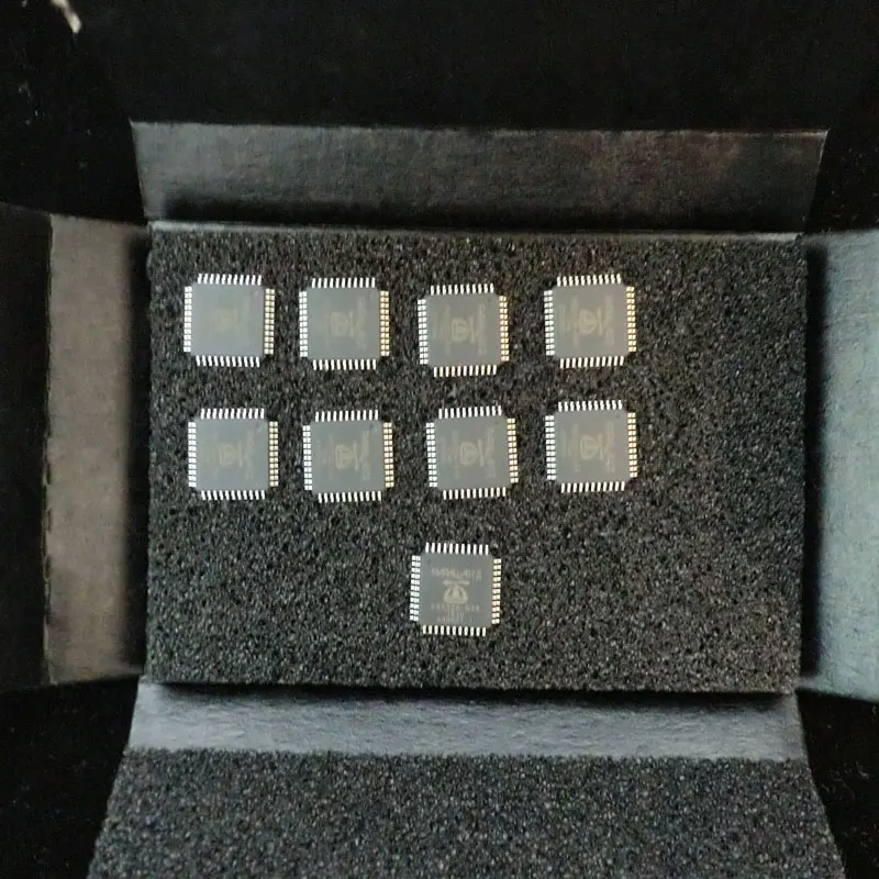 

1 pcs x P8X32A Q44 32-bit Microcontrollers - MCU LQFP Pin-44 package Propeller Chip P8X32A-Q44