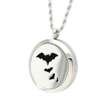 

5PCS Four Bats Halloween Pattern Hollow Stainless Steel Essential Oil Aromatherapy Locket Perfume Diffuser Locket Necklace