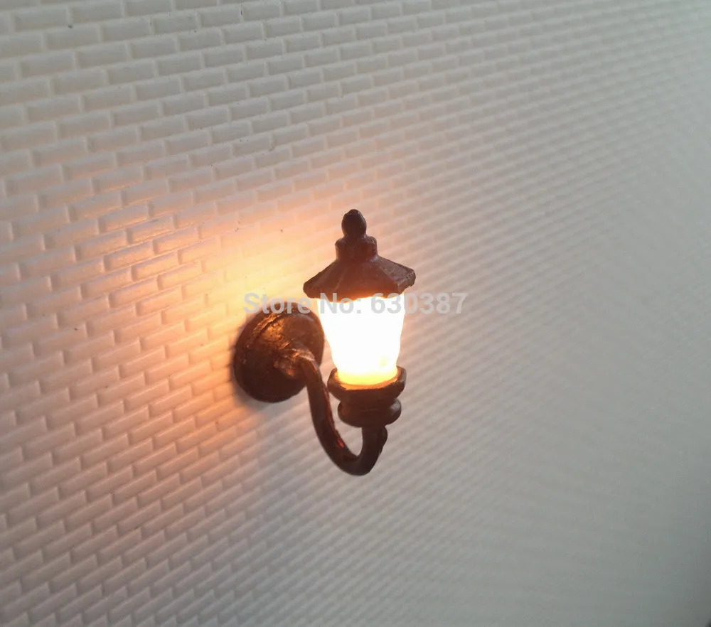 

LYL046 Model Railway Metal Lamppost Lamps Wall Lights OO HO Scale 6V New