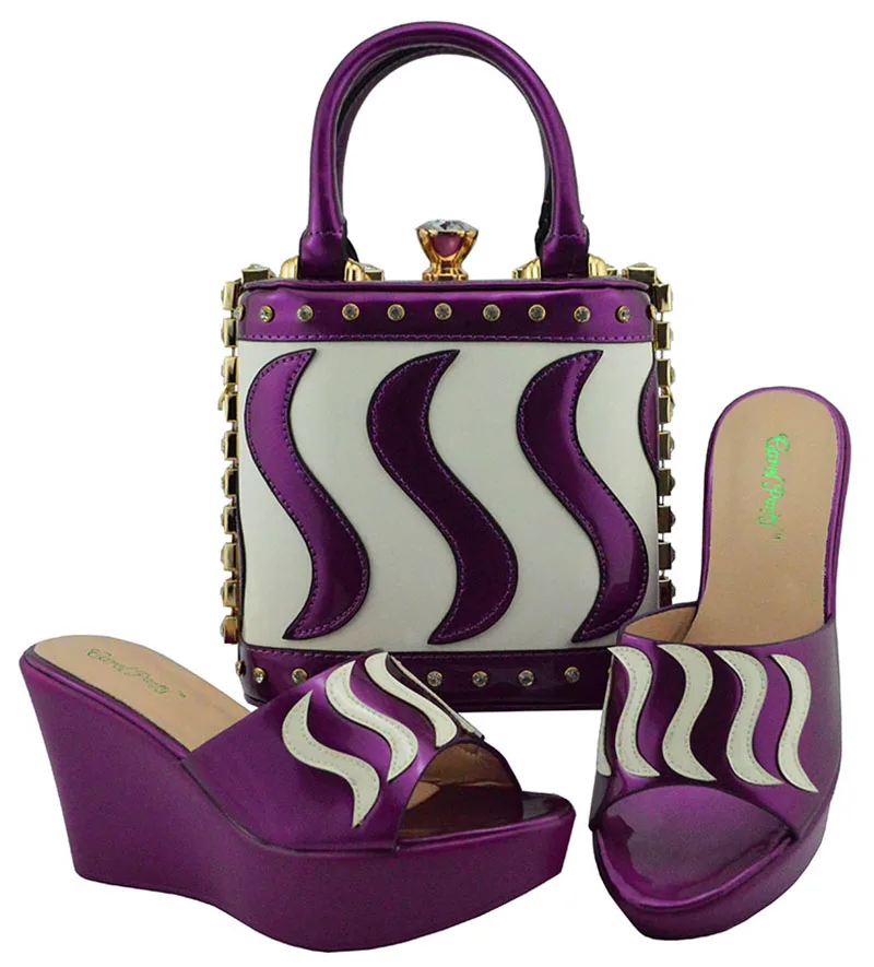 Nigérian Ensemble bleu Italien wine pourpre Chaussures or Assorties Md005 Coins Partie À peach fuchsia Et Design Chaussure Royal Femmes De Sac Mode Pour Noir teal 0qvwwg