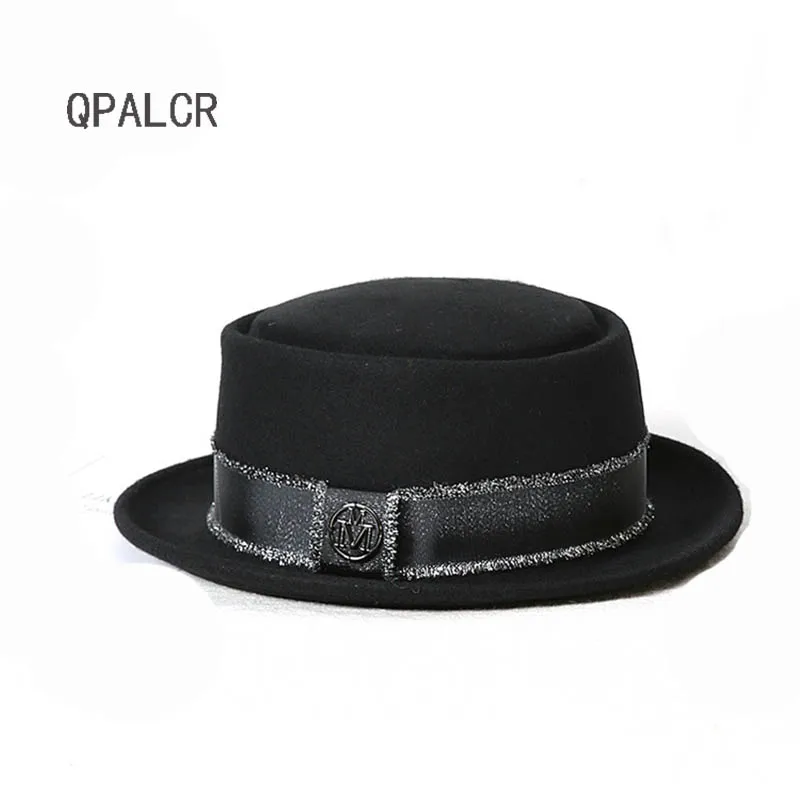 

QPALCR 2018 NEW Retro Flat Top Jazz Hat Lace Webbing Letter Wool Felt Hats Casual Men Women Fedoras For Spring Autumn