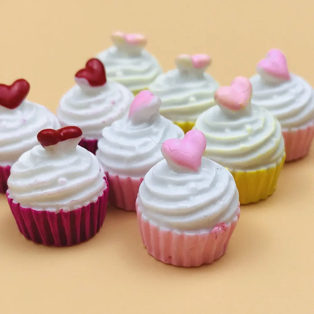 3PCS/lot 1/6 Scale Miniature Dollhouse Pretend Food Miniatural Heart Cake for 1/6 1/8 1/12 dollhouse toys for children