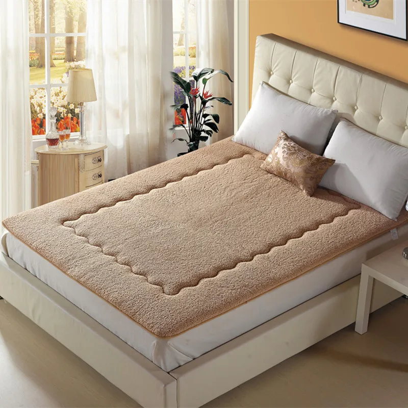 

2017 winter bedspread warm Bed pad Patchwork bedspread Camo fleece bedding 4cm berber fleece colchas cotton-padded mattress