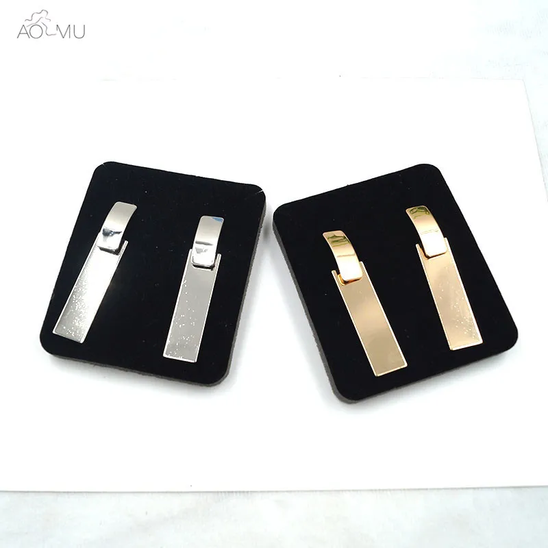 

AOMU New Arrival Creative Metal Gold Silver Color Smooth Curved Rectangular Drop Earrings for Women Birthday Gifts Party Jewelry