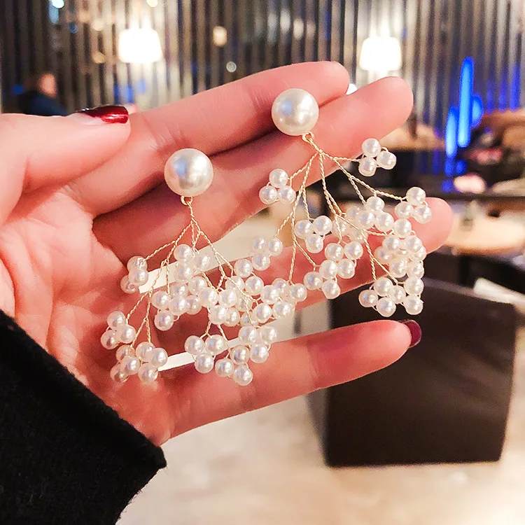 

2019 Japan and South Korea hot fashion jewelry hand-woven pearl branch earrings elegant white wedding party earrings for women