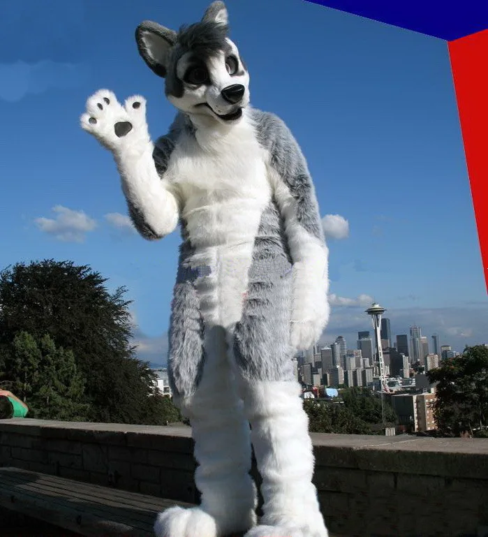 

Luxury Plush Simulation fur Gray wolf Mascot Costumes Movie props show walking cartoon Apparel cosplay