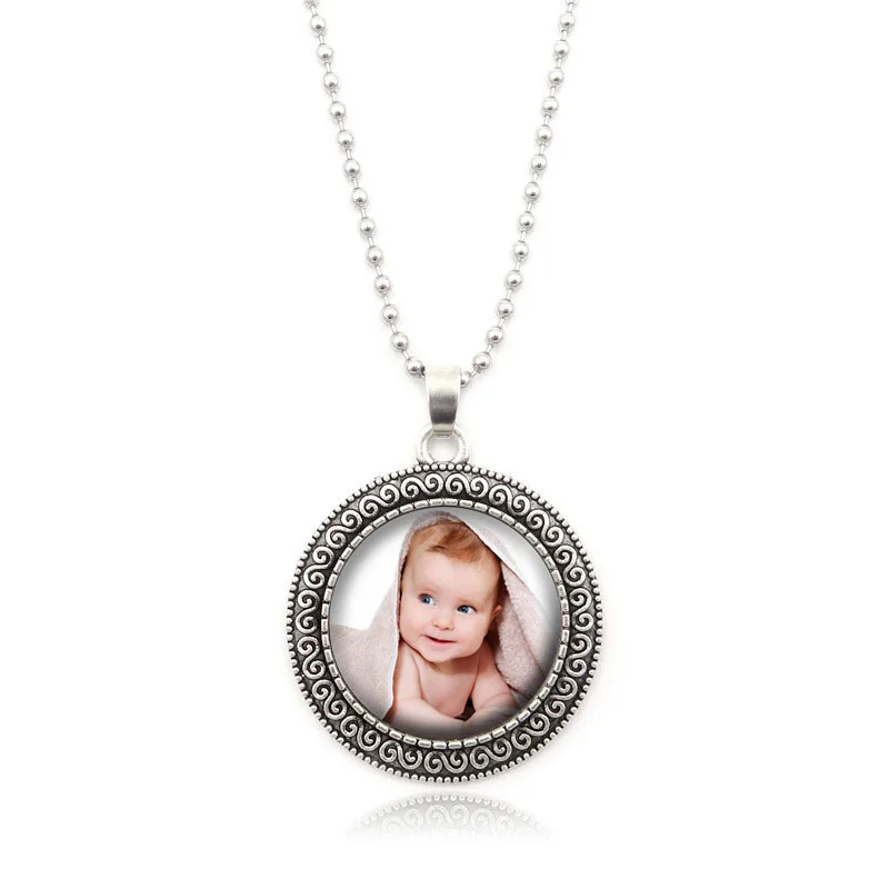 

XUSHUI XJ Personalized Custom Photo Pendant Necklace Photo of Your Baby Child Mom Dad Grandparent Loved One Gift for Family Gift