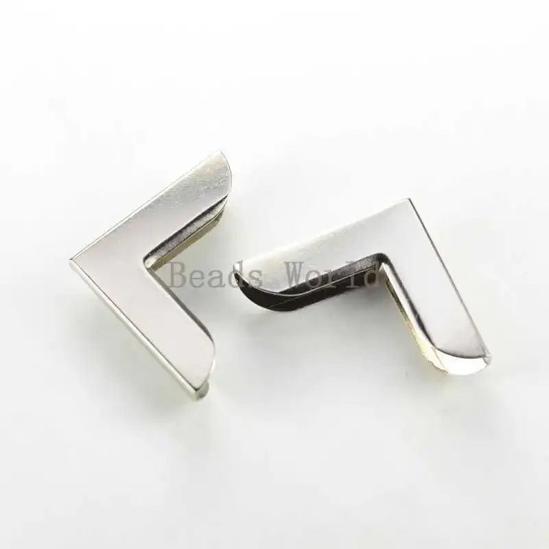 

Wholesale !100 Silver Tone Metal Book Scrapbooking Albums Folders Corner Protectors 27x19mm Free Shipping (W03438 X 1)