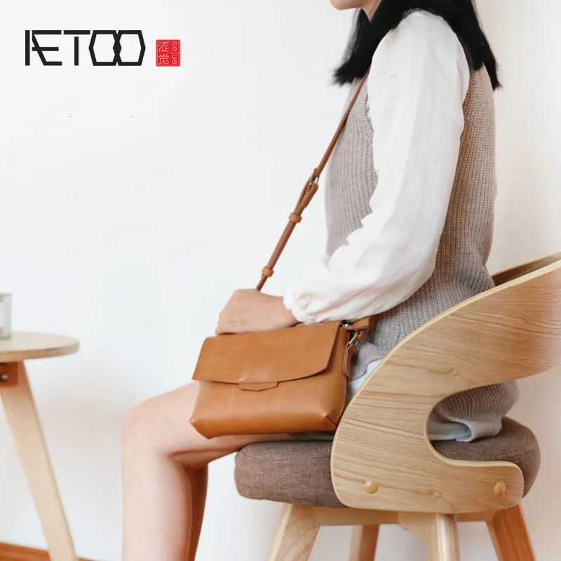 

AETOO Original handmade split leather girl envelope bag female shoulder bag Japanese mini Messenger bag retro pouch flap