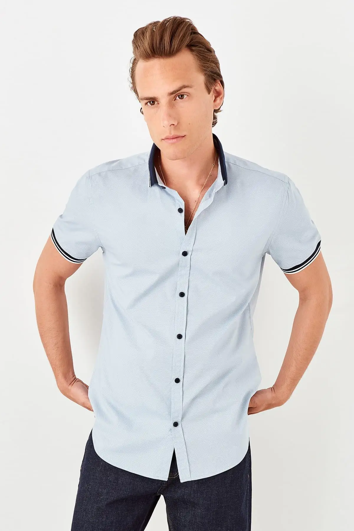 

Trendyol Blue Men 'S Sweater Straped Short Sleeve Shirt TMNSS19FO0059