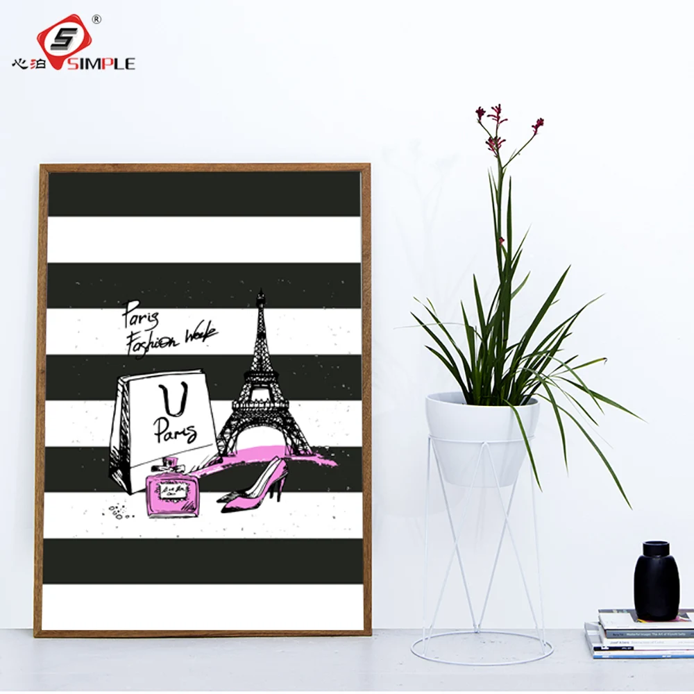 

Simple Vogue Posters Black and white Stripe Canvas Painting Paris Wall Art Fashion Style High Heel Shoes Decor for Home Unframed