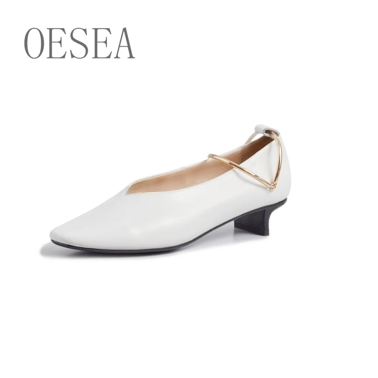 

34-39 HOT shoes 2019 spring Europe and the United States new comfortable inside slip non-slip sole commuter wind women's shoes