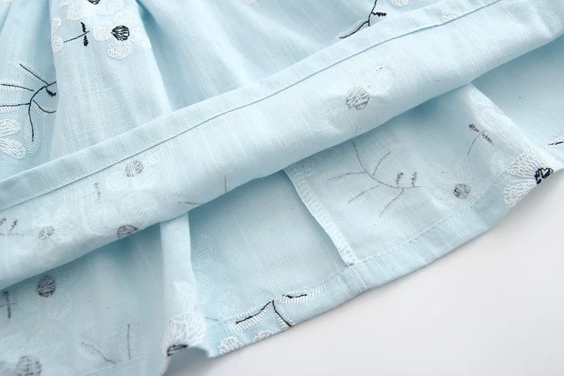 3719434895_1493038097