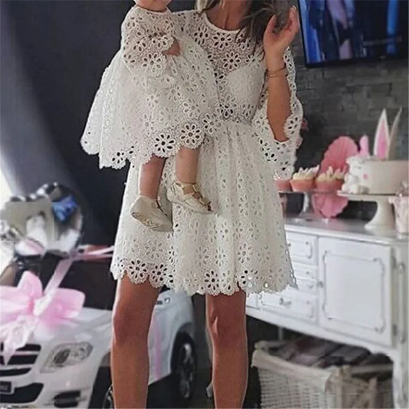 Mother-Daughter-Dresses-Fashion-Parent-child-Dress-Family-Matching-Outfits-White-Women-Lace-Dress-Kids-Dresses (1)