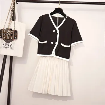 

2019 new Short sleeve V-neck knit double breasted Casual sportswear suit + Women's short skirt fashion two-piece tide SE205