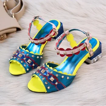 

Summer Gladiator Women Pumps Fashion Crystal Pearls Party Femme Flock Luxury Bordered rivets Sandals High Heels Shoes Woman