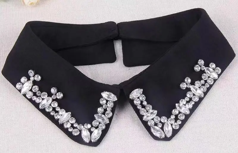 

The Newest South Korean Version Multi-purpose Crystal Fashion Fake Collar Autumn Winter Sweater Collocation Lapel Detachable