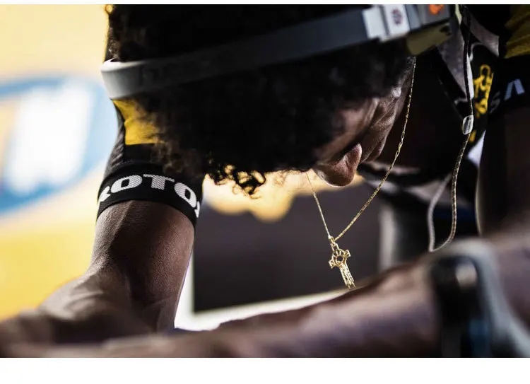 Clearance Bicycle Bag Cross Country Hiking Camping Traveling Backpack Waterproof Ultralight Reflective mtb Bike Bicycle Riding Cycling Bag 12