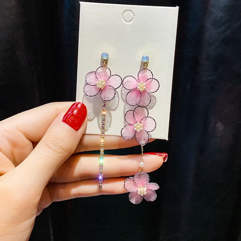 

2019 New Arrival Lace Cute Romantic Women Dangle Earrings Asymmetric Pink Flower Earrings Female Summer Long Simple Eardrop