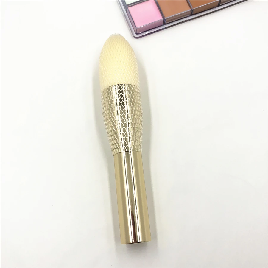 

Big Powder Brush KK Luxury Champagne Golden Metal Handle Soft Round Bristle Kabuki Blush Basic Makeup Brushes
