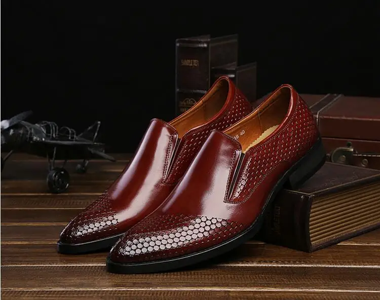 

Pointed toes Men's Dress Shoes Slip-On Smart Casual Flats Loafer Elastic Band Genuine Leather Snakeskin Male Oxfords Red Wedding