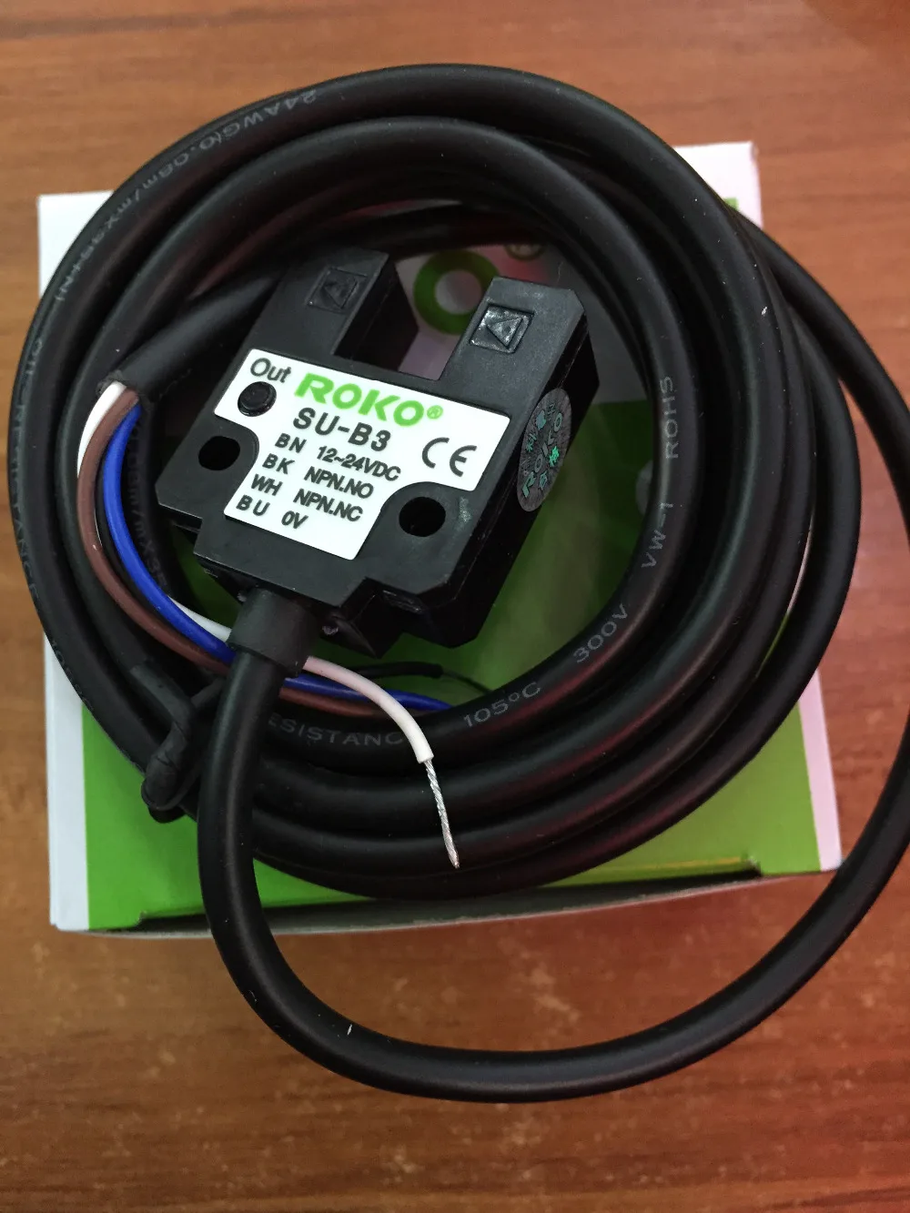 New original Taiwan SU B3 ROKO Groove shape photoelectric sensor switch