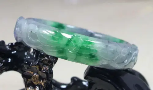 

02030 NATURE BEAUTIFUL CARVING GREEN LAVENDER JADE JADEITE BRACELET BANGLE