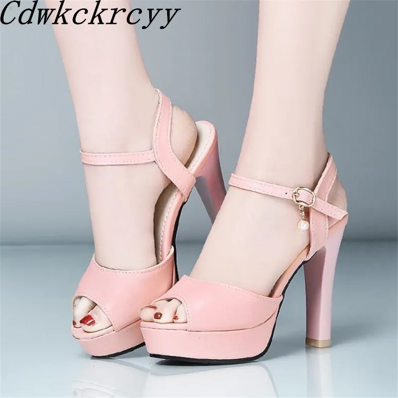

Summer New pattern fashion Europe and America Fish mouth Women sandals Simplicity temperament Rome Women sandals size 34-45