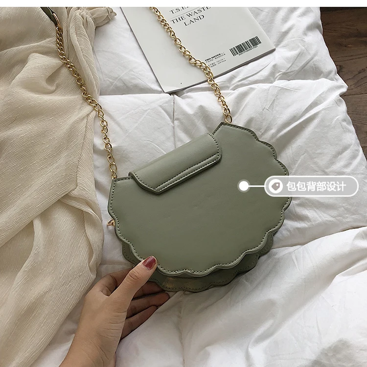 Летняя новая седельная сумка высокого качества из искусственной кожи, женская дизайнерская сумка, сумка через плечо с жемчужным замком и цепочкой