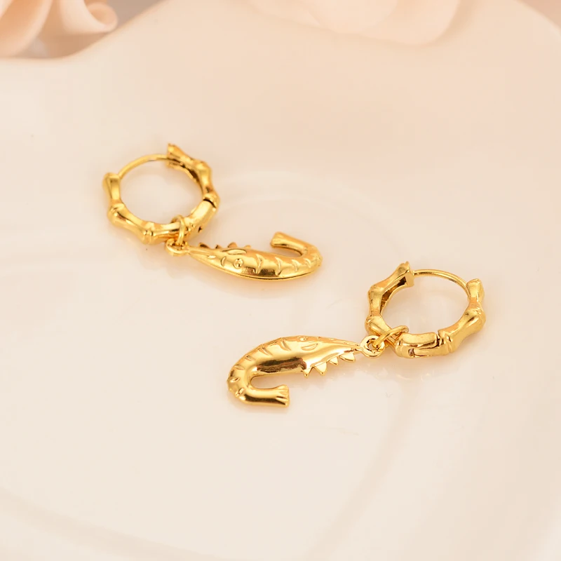 

Cute Shrimp Love Animal dangle Earrings for Women gold color Africa heartJewelry Bijoux DIY charms kids gilrs earrings gifts