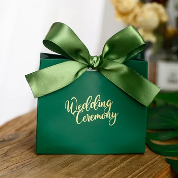 

50 Pcs Mini Green Wedding Favors Gift Bags Candy Boxes Party Gift Box Return Present Box Paper Bag Chocolate Box Bomboniera