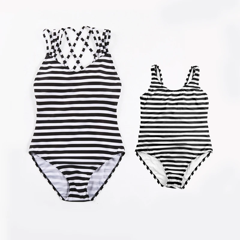 

2018 New Swimsuit Mum and Me Swimsuit Children One Piece Monokini Pretty Striped Swimsuit for Girl and Women Swimwear Beachwear