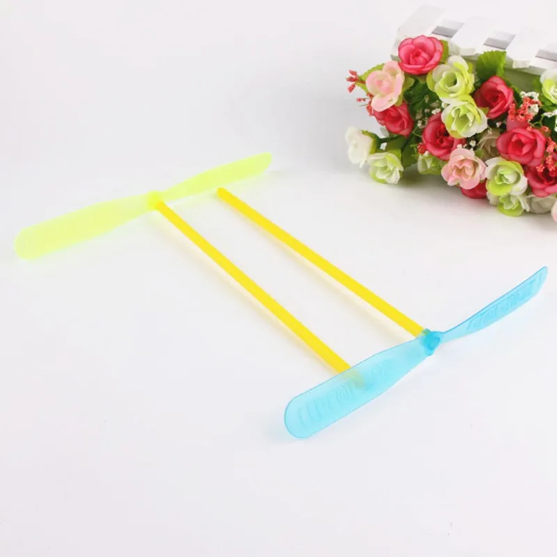 10-Pcslot-Plastic-Helicopter-Bamboo-Dragonfly-Flying-Classic-Traditional-Toys-Baby-Game-Spiral-Arrows-5-Colors-TY0156 (2)