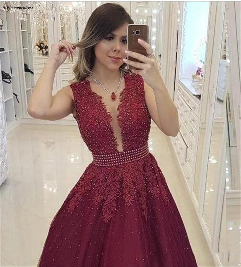 Vintage Burgundy Lace Prom Dresses 2020 V-Neck Appliques Beaded Illusion Buttons Back Graduation Party Gowns Vestidos De Gala