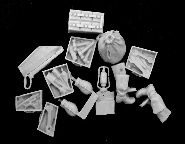 

1/35 Resin Soldier Scene Accessories Rationing and other objects with a toolbox