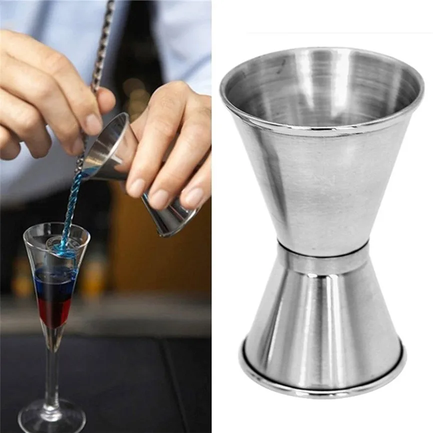 Стакан бармена. Стаканчик бармена джиггер. Джигер объем джиггер барный. Бармен с шейкером. Джиггер 50/100.