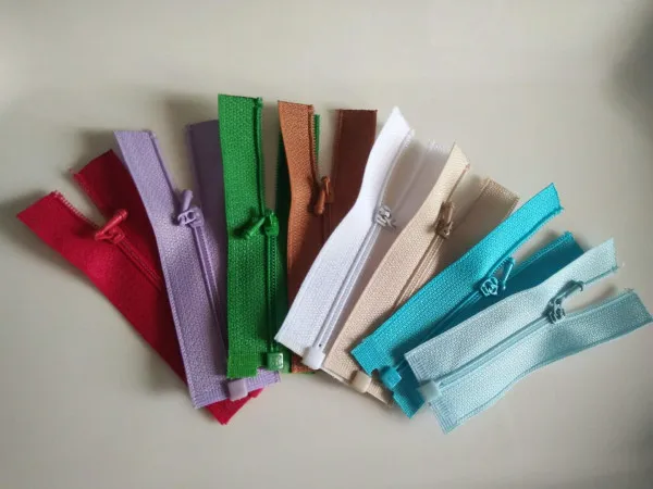 doll clothes zippers 1
