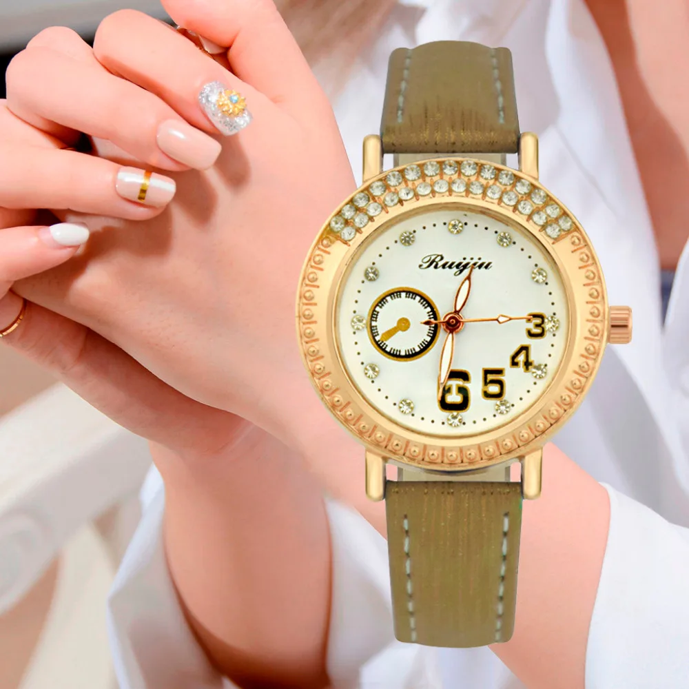 

Watches Women Round Rhinestone Features Digital dial Reloj hombre Quartz Wrist Watch unique Clock Leather Band reloj mujer B30
