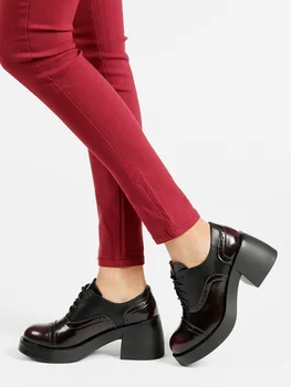 

JANESSA Brogues with block heel