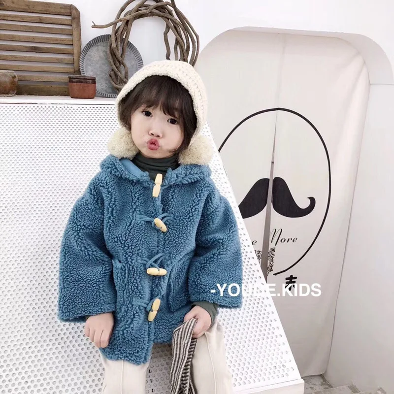 

Children's jacket children's clothing 2018 winter new lamb cashmere horn buckle hooded warm jacket