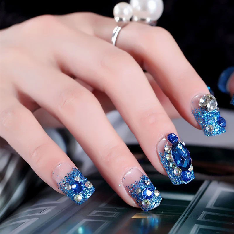 

24Pcs New and Hot Professional Fake Nails Crystal Rhinestone Blue Color for Weddings Natural Nail Film False Nails Nail Art