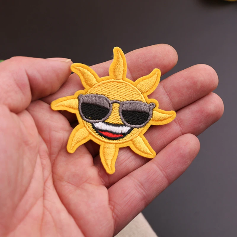 

Sun flower Patch for Clothing Iron on Embroidered Sew Applique Cute Patch Fabric Badge Garment DIY Apparel Accessories