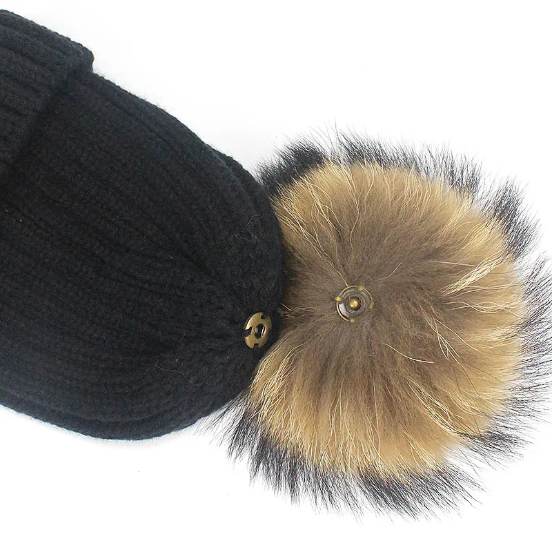 Женские шапки с помпоном из натурального меха зимние вязаные хлопковые белого и