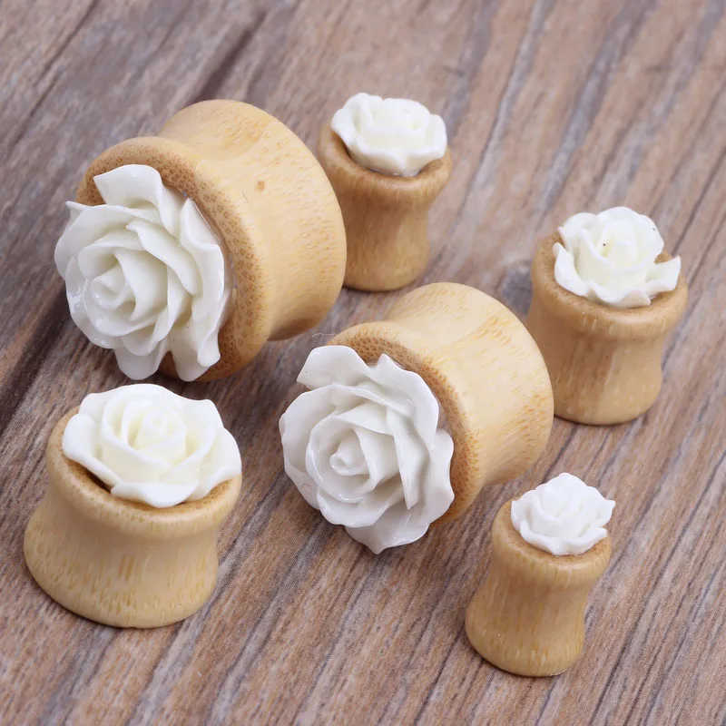 JUNLOWPY Flower Ear Plug Wood Flesh Tunnel Bamboo Ear Expanders Fashion Helix Piercing Plugs Tragus Earrings Body Jewelry 70pcs