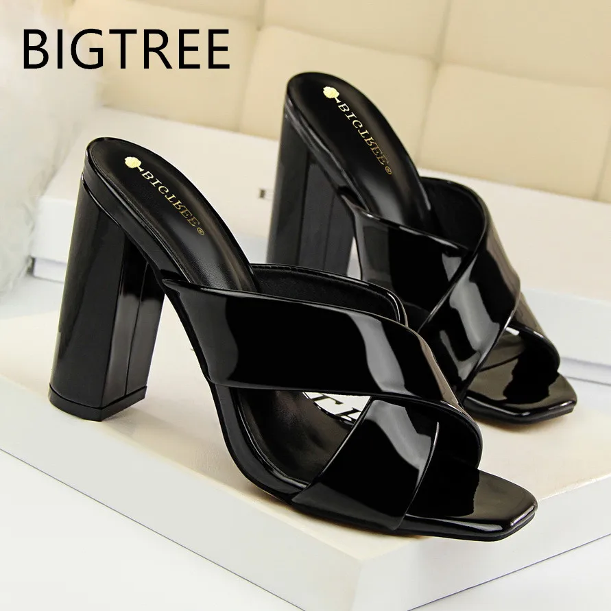 

Women Slippers outside Summer shoes 2019 high heels Square heel Slippers Cross straps Slides fashion Sexy Female shoe Red white