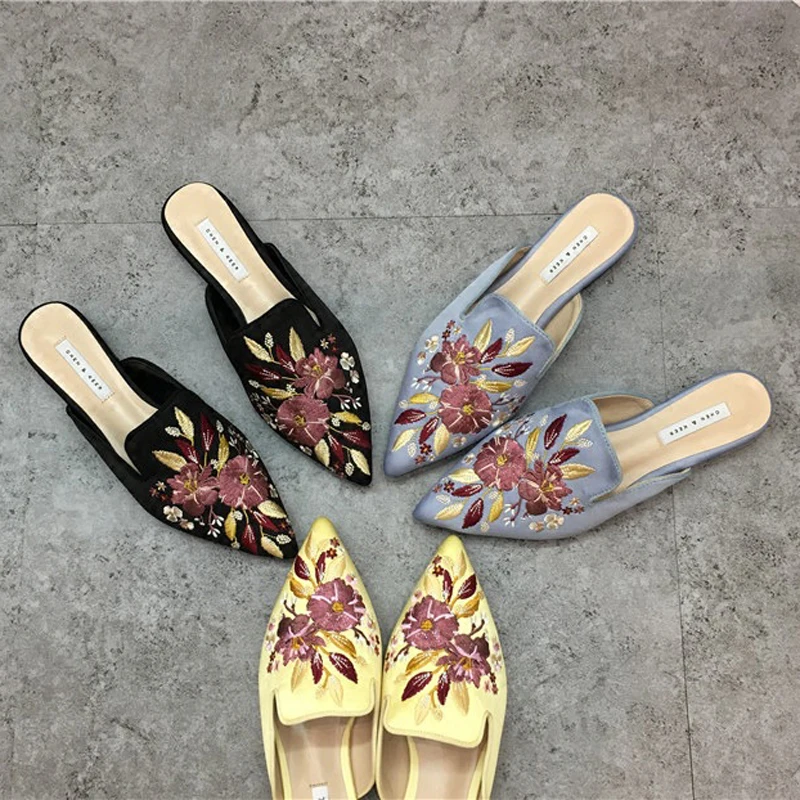 

Embroider Shoes Woman Flowers Slippers Pointed Toe Mules Slides Low Flat Heel Flip Flops Women Brand Embroidery Floral Silk Shoe