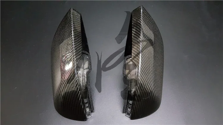 

Fit for FORD MUSTANG 2015 2.3T Modified carbon fiber rear view mirror with LED steering lamp