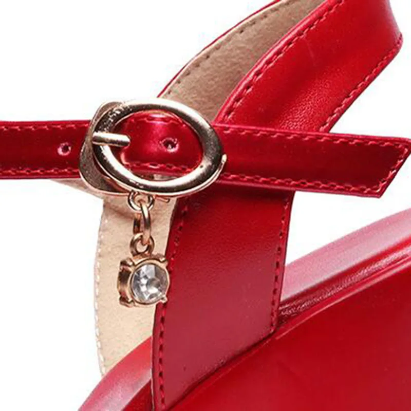 COVOYYAR Platform Women Sandals 2019 Summer Slingback Peep Toe Red Lady Sandals Buckle Strap Thick High Heels Big Sizes WSS978