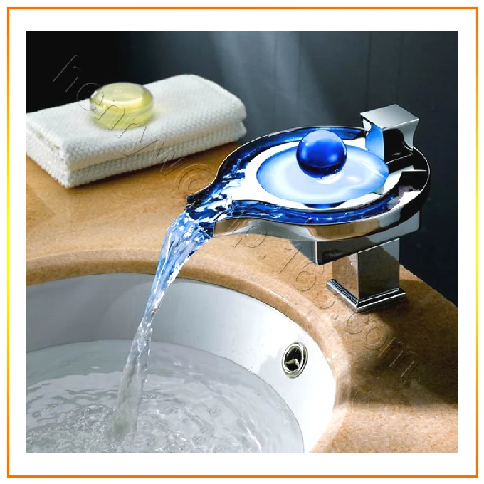 

L15151 - Luxury Deck Mounted Color Changed In Different Water Temperature and Water Power of Led Basin Faucet