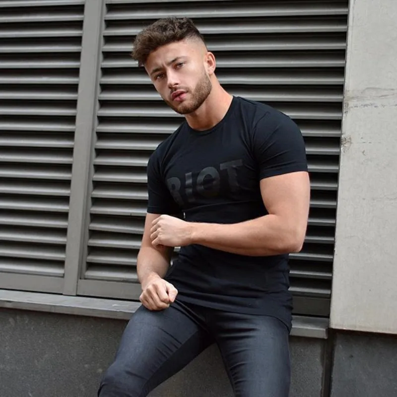 Летняя спортивная Новая мужская спортивная футболка для бега фитнес бодибилдинг модная мужская короткая хлопковая одежда брендовые футболки